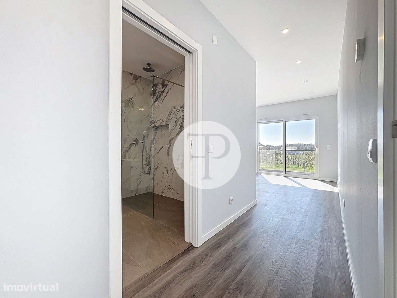 Moradia T4 com 2 suítes, piscina interior central em Alfeizerão-29