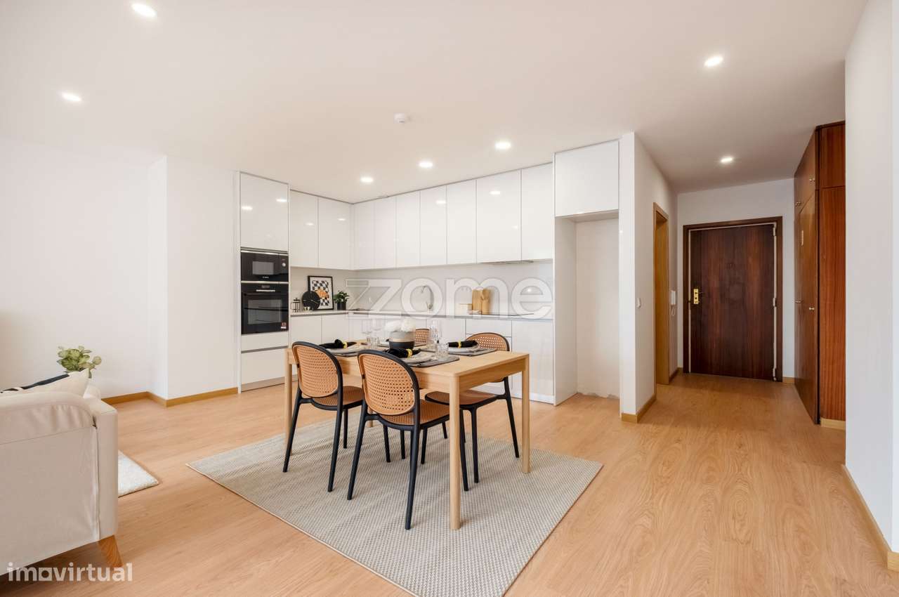 Apartamento T3 renovado com duplo lug. garagem - Edifício Lago, Porto - Grande imagem: 5/42