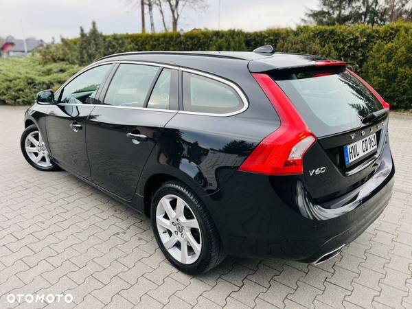 Volvo V60 D4 Drive-E Summum - 32