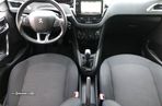 Peugeot 208 1.2 PureTech Signature - 29