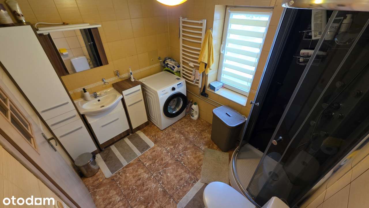 Karczma w Bukowinie Tatrzańskiej przy drodze z lokalami mieszkalnymi-11