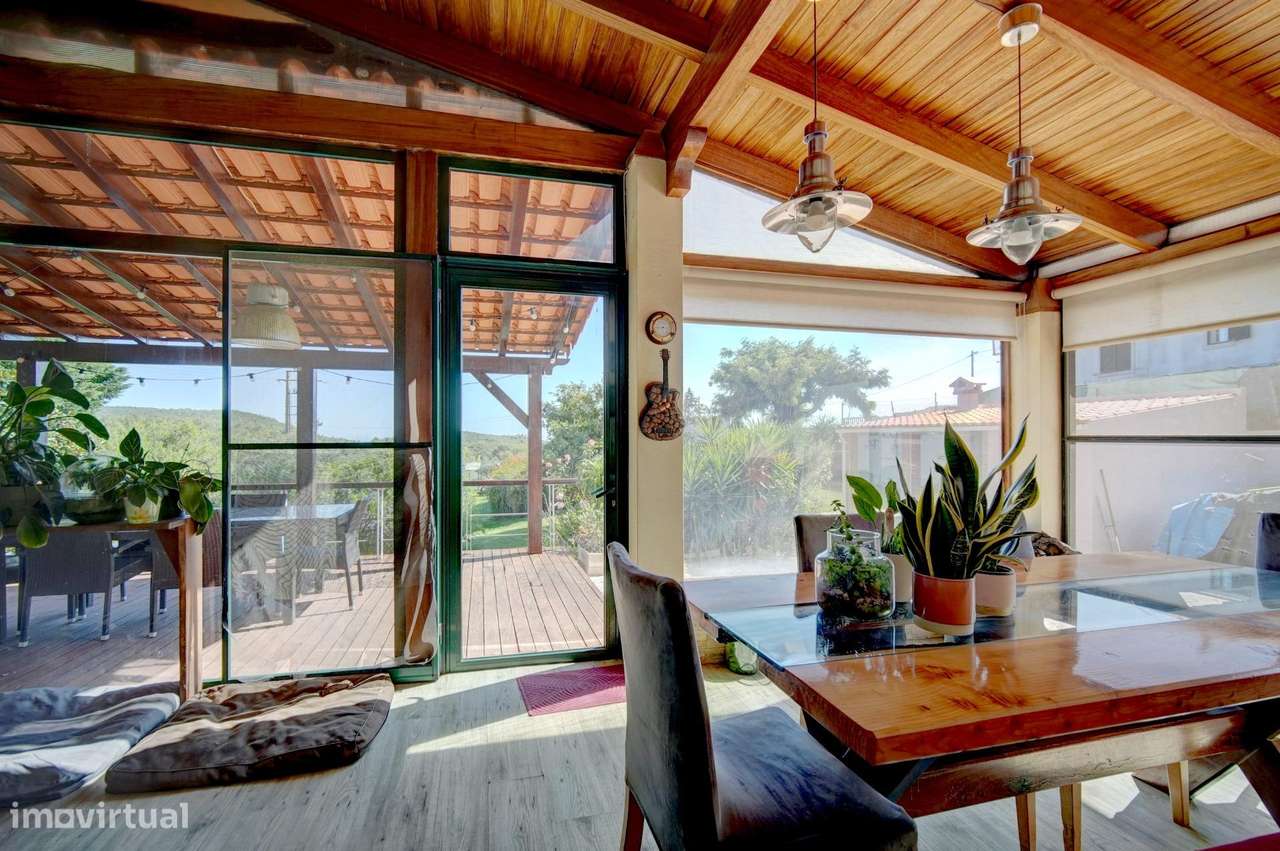 Quinta com Casa Tradicional com Piscina e Terreno de 8.800 m²-17