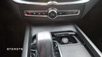 Volvo XC 60 B4 D AWD Momentum Pro - 21