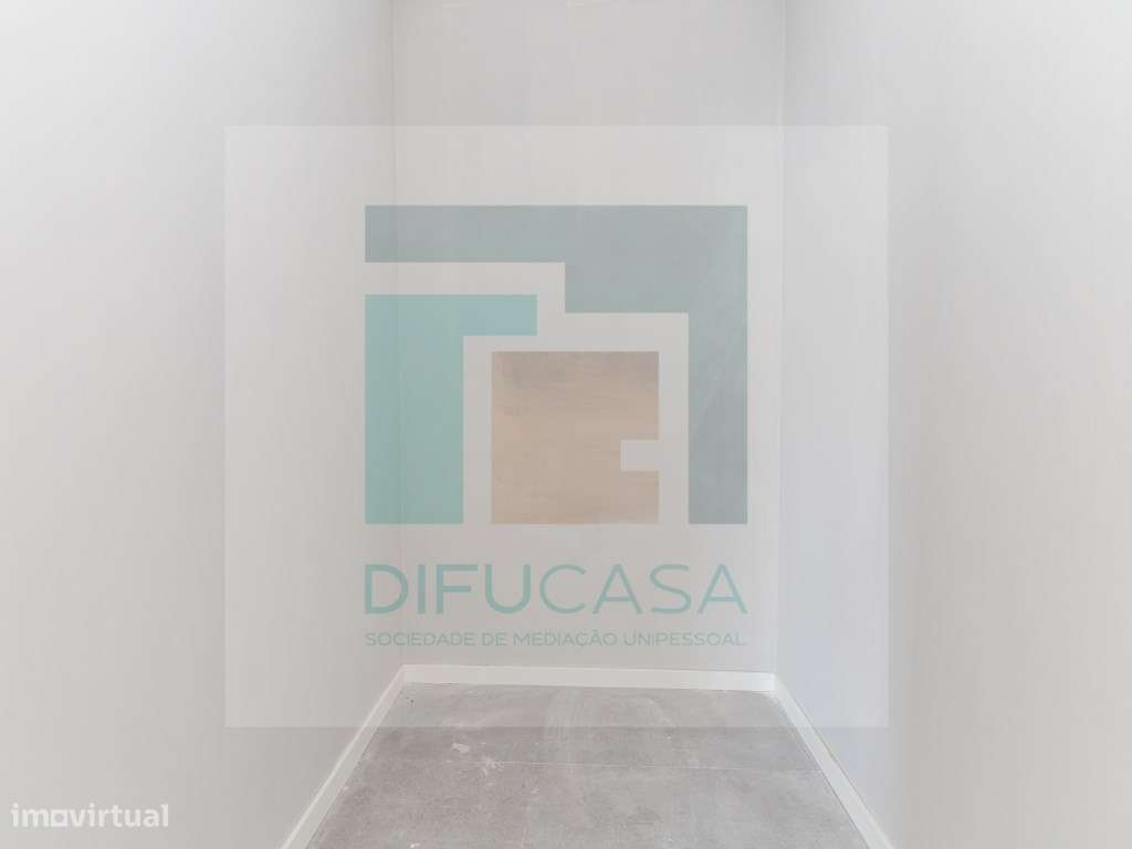 Moradia Isolada T4 Duplex com Piscina e Garagem-15