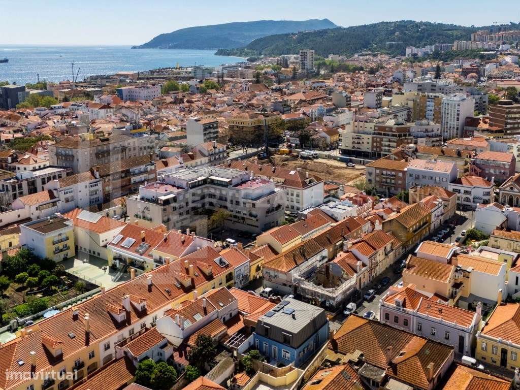 Moradia de Charme com Design Contemporâneo e Espaço Exterior | Cent...-27