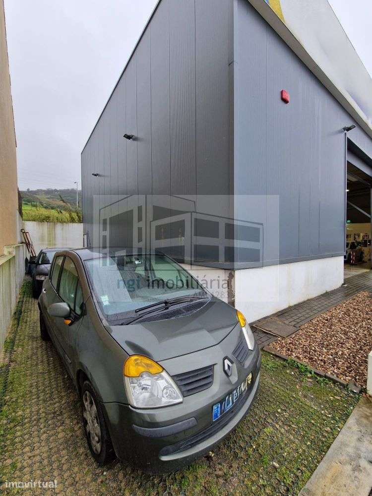 Armazém Zona Industrial de Frielas - Loures-8