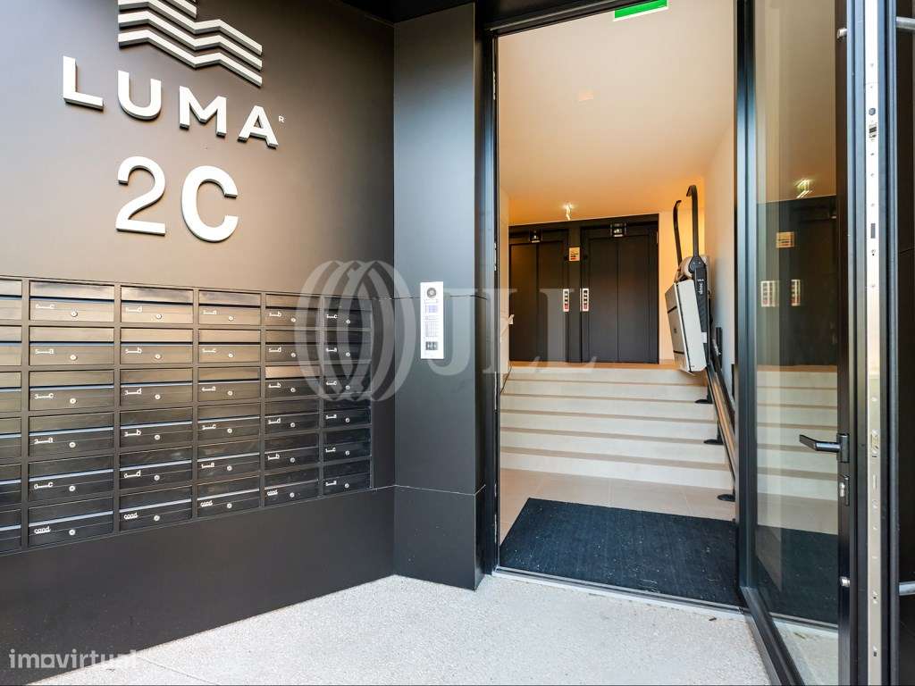 Apartamento T0+1 com varanda e estacionamento, em Lisboa-10