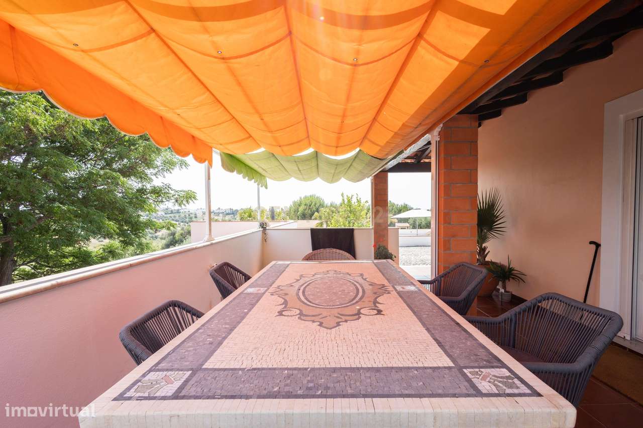 Propriedade Única com Piscina, Lago e Produção de Azeite-50