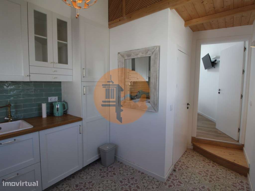 Encantadora moradia T1 totalmente remodelada, vendida mobilada e eq... - Grande imagem: 5/20