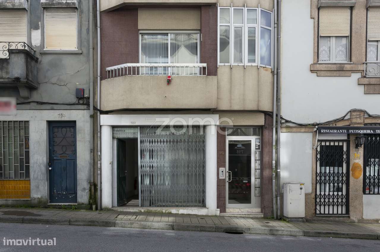 loja com PIP favorável para 2 habitações - Grande imagem: 2/13