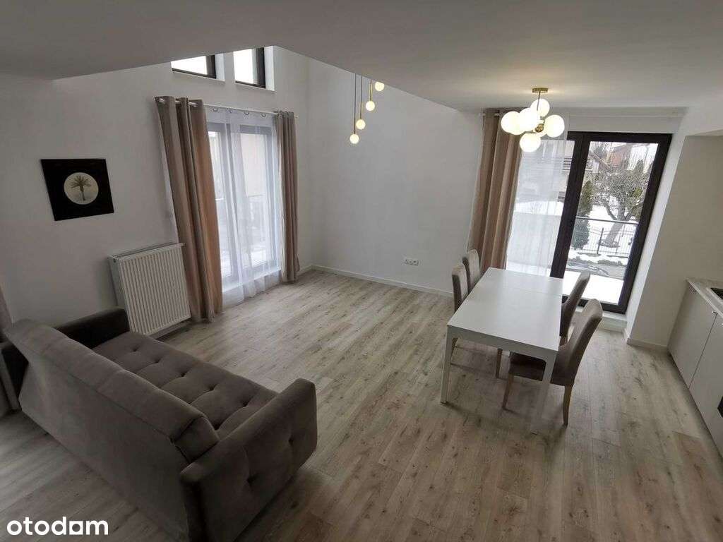 Apartament z antresolą/ 2 Tarasy/ Rumia-2