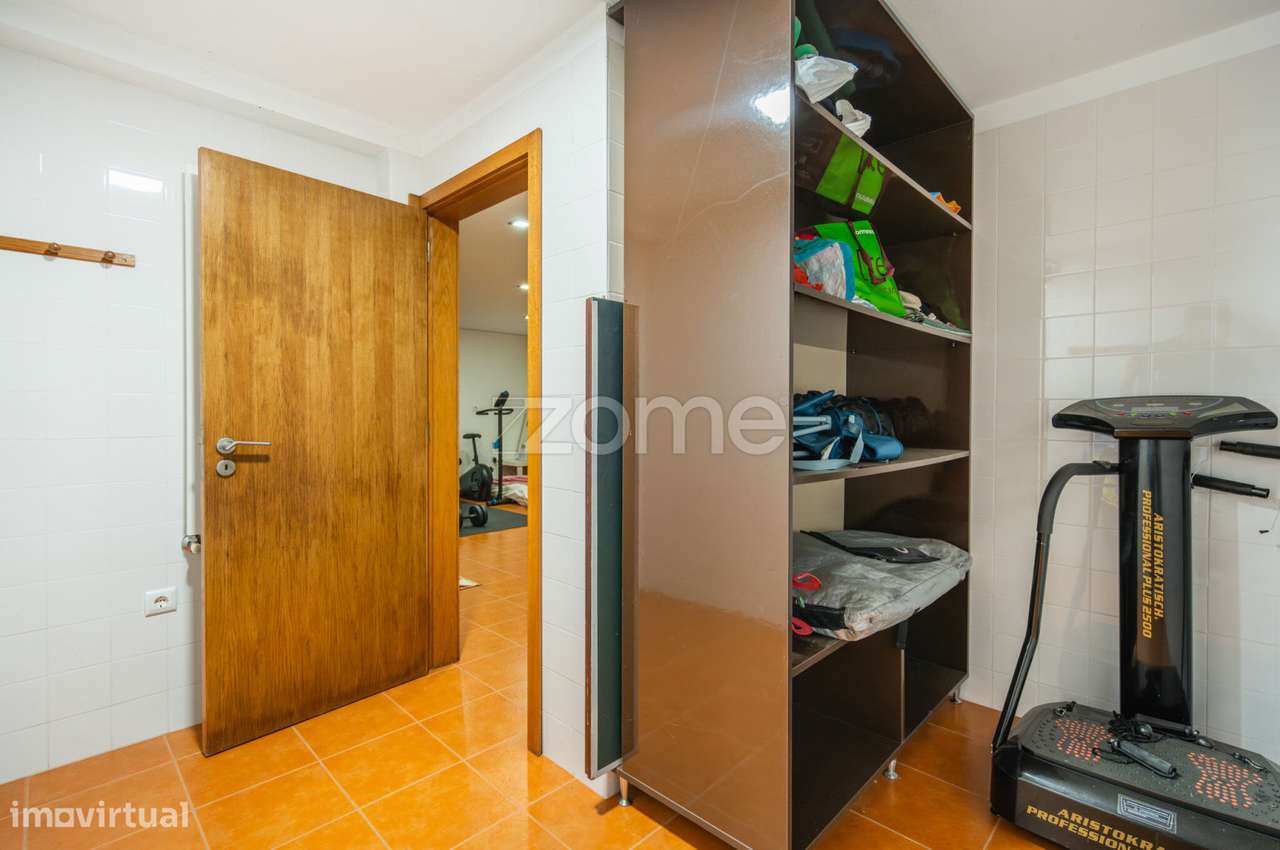 Moradia T4 com piscina | Esposende-42