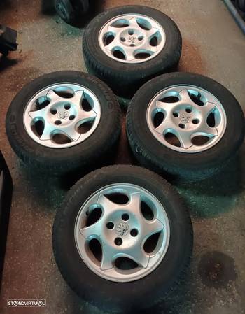 Jantes e pneus 15'' Peugeot 4x108 - 5