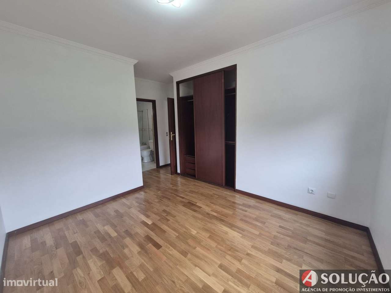 Apartamento T2 em Oliveira do Douro-14