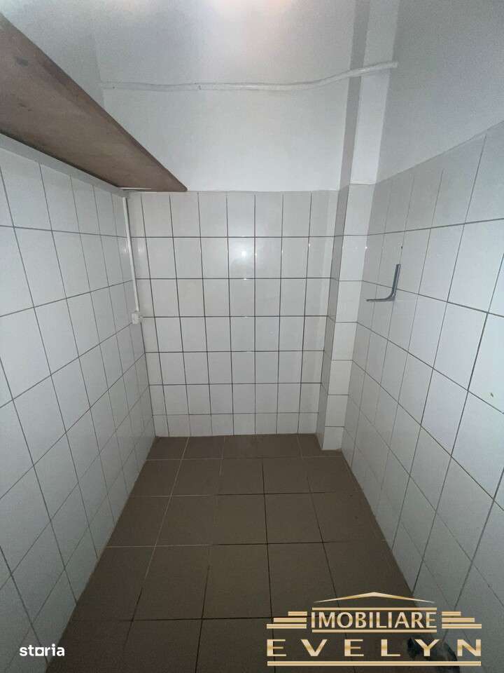 De Vanzare Spatiu Comercial, Zona Imparat Traian ( la 2 min. de MALL-6