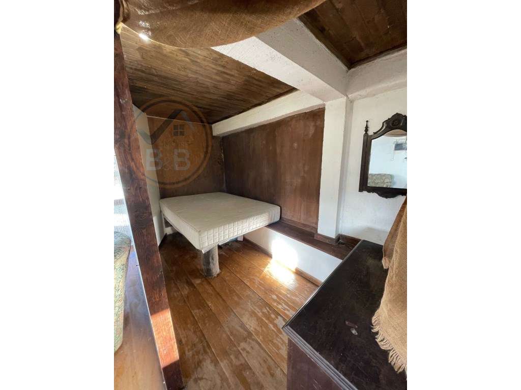 Quintinha com Alpendre Restaurado e Terreno de 5.383m² - Arco de Ba...-14