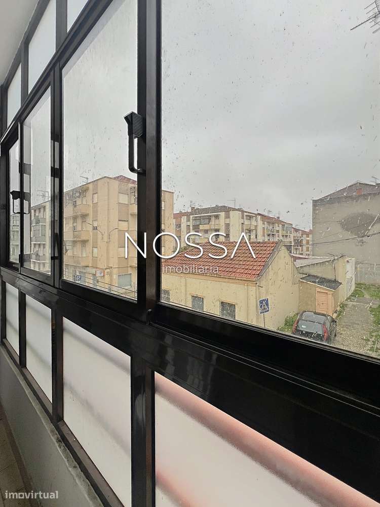 Espetacular T2 no coração da Baixa da Banheira-5