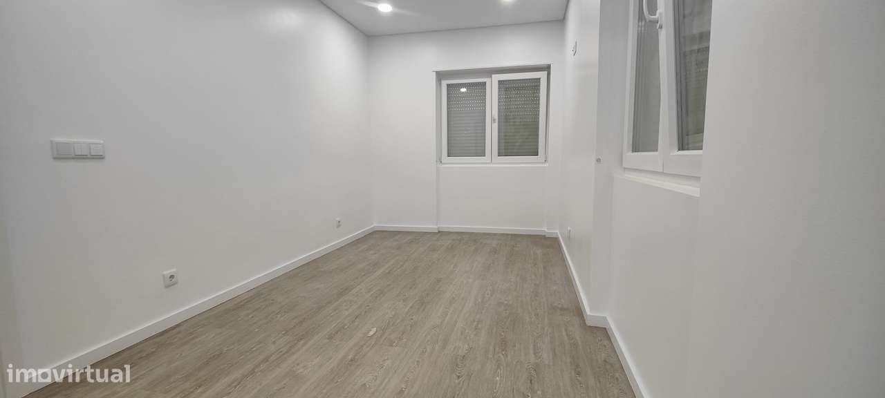 T-2 TOTALMENTE RENOVADO E EQUIPADO COM SUÍTE E CLOSET - RESERVADO --20
