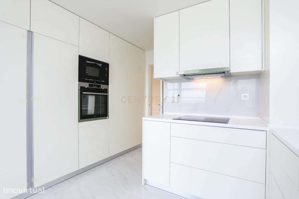 Apartamento T3 | Urb. Moinhos do Guizo-4