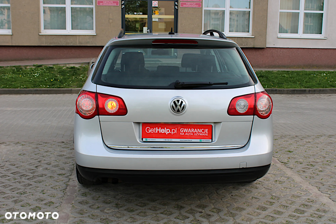 Volkswagen Passat 1.9 TDI Comfortline - 11