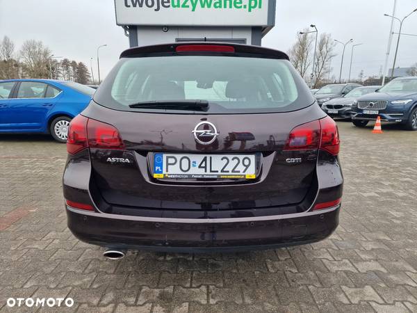 Opel Astra IV 2.0 CDTI Cosmo - 9
