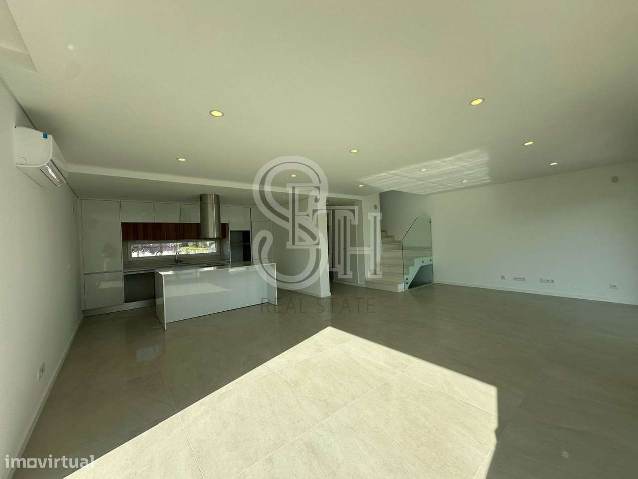 MORADIA V3+1 CENTRO DA CIDADE-6