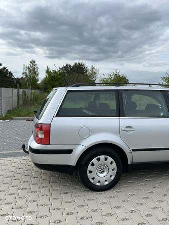 Volkswagen Passat 1.9 TDI Trendline - 10