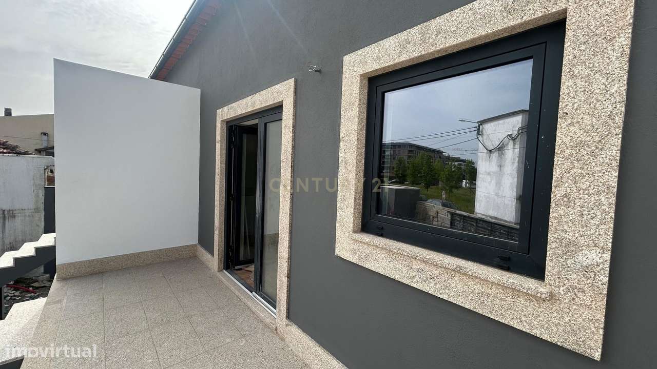 Excelente Oportunidade – T2+2 Duplex em Águas Santas-7