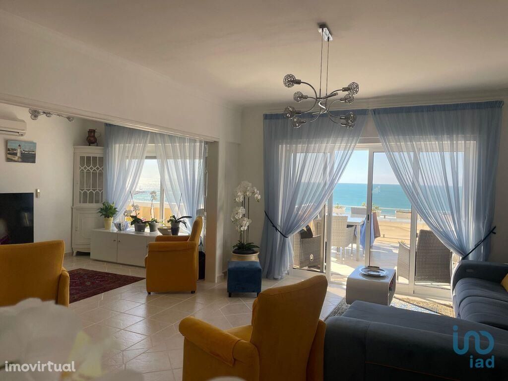 Apartamento T3 em Faro de 198,00 m2