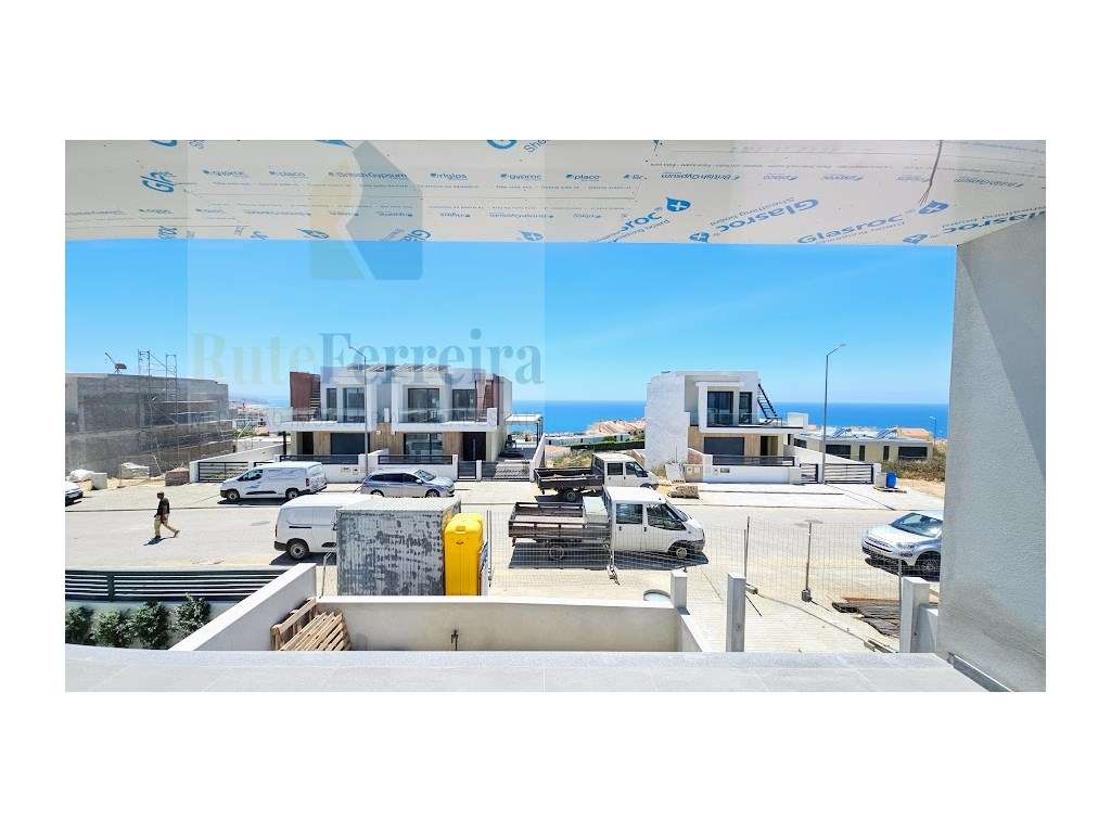 Moradia T4 Nova na Ericeira com Piscina!!!!-30