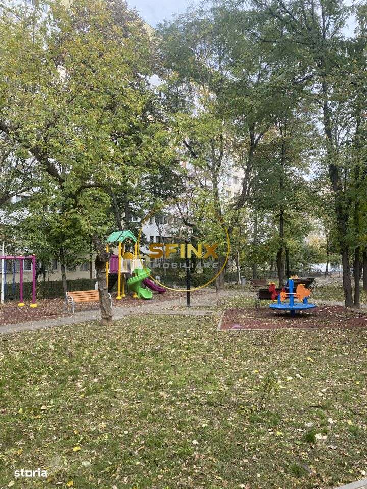 APARTAMENT DE 3 CAMERE DE VANZARE -PARC LAKE