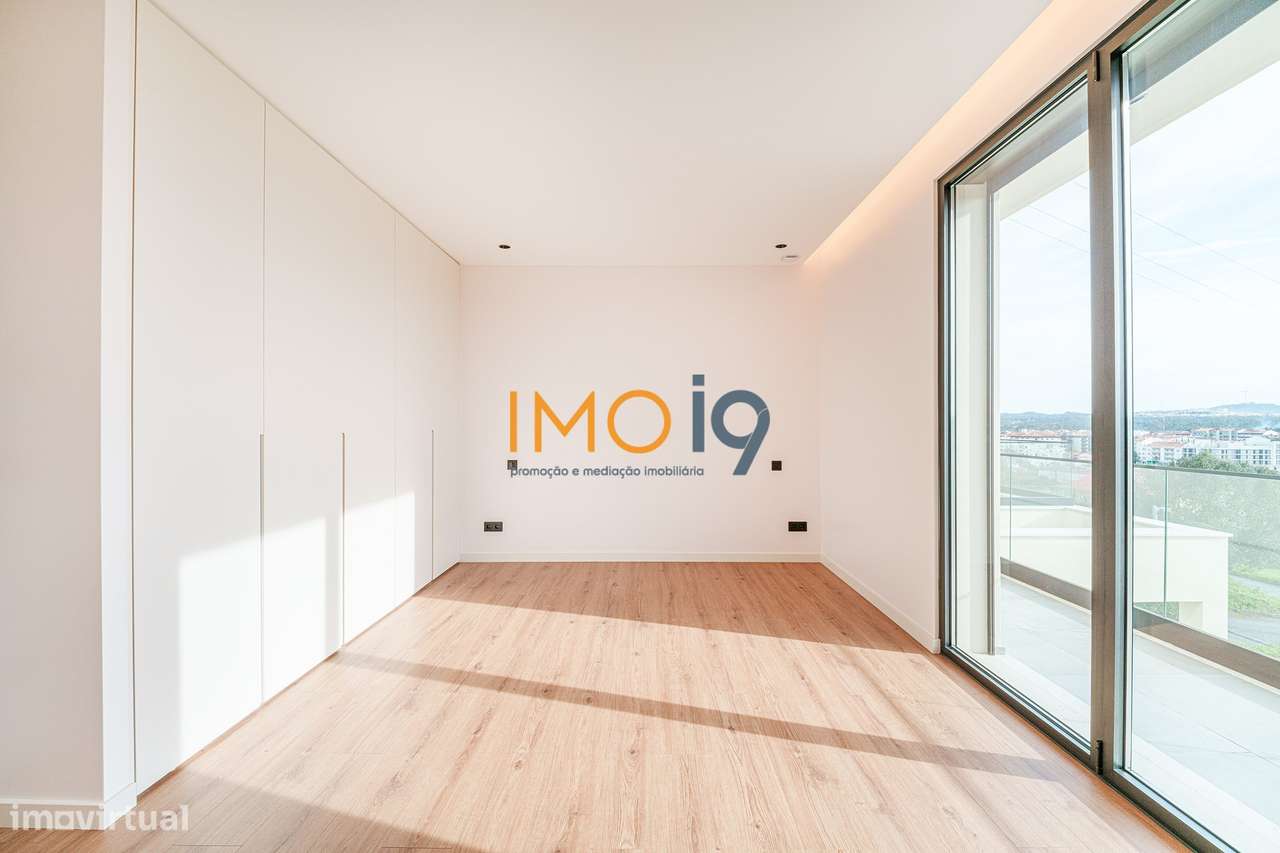 Moradia T4 com Vista Panorâmica em Fátima-44
