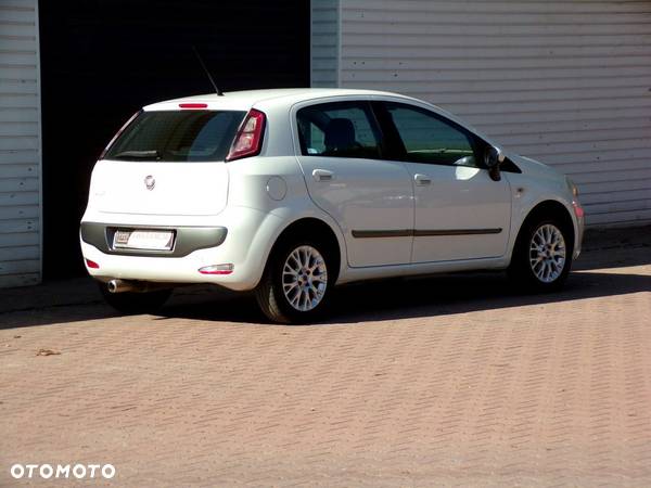 Fiat Punto Evo 1.4 8V Active Euro5 - 11