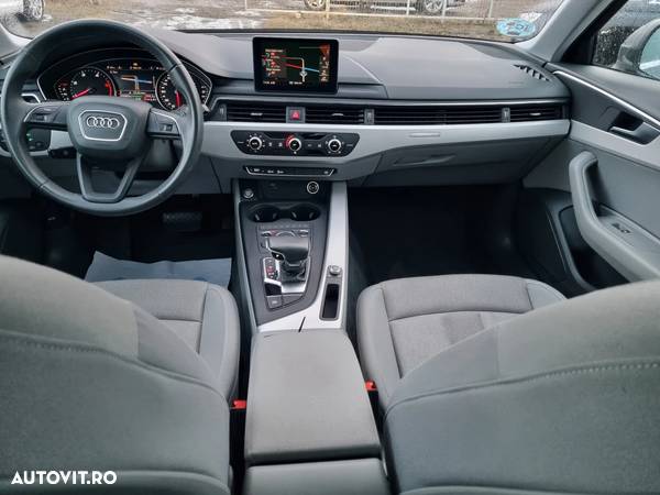 Audi A4 40 TDI quattro S tronic Advanced - 16