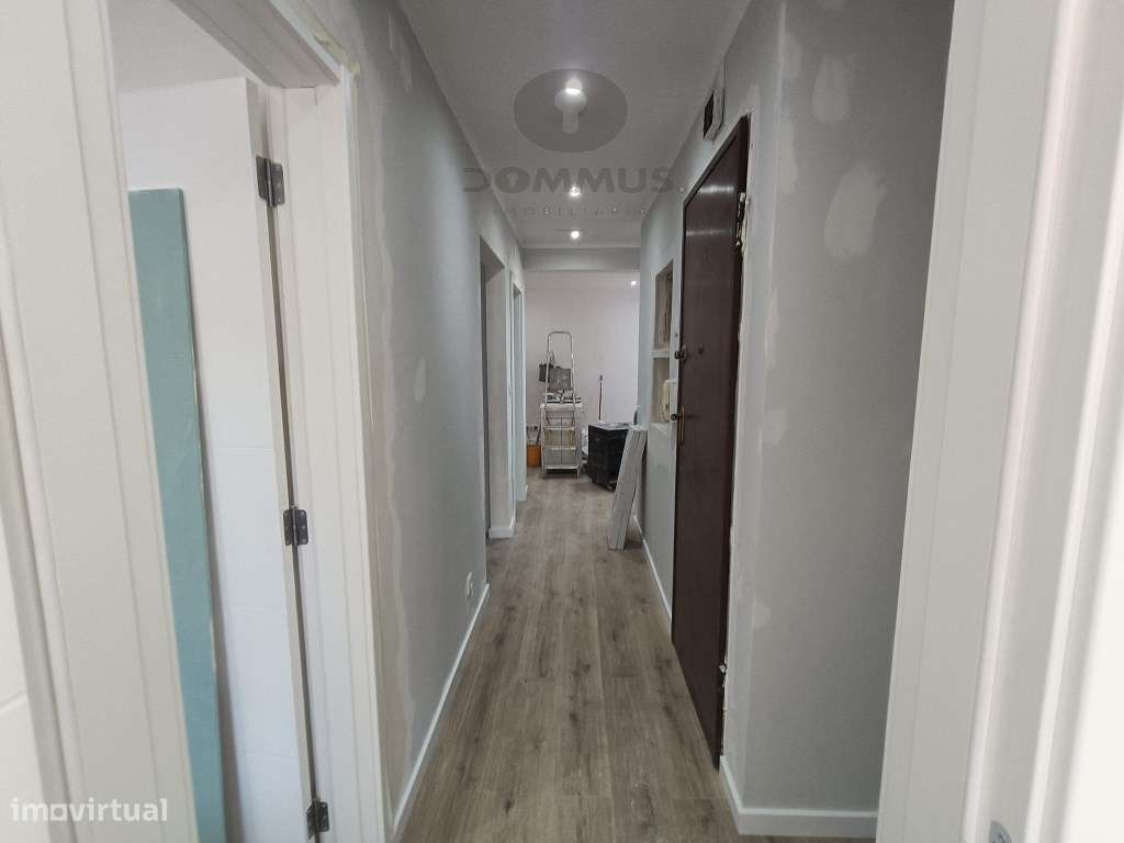 Apartamento T3 na Damaia totalmente Remodelado-30