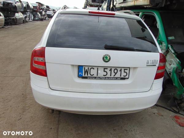 ZDERZAK TYŁ TYLNI TYLNY SKODA OCTAVIA II KOMBI 1026 - 1