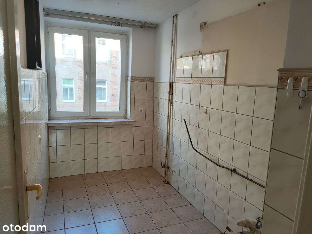 Lotnicza, 3-pokojowe do remontu-1