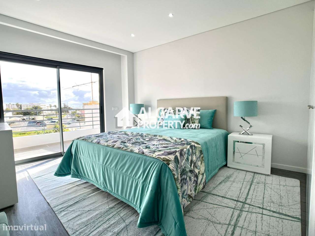 Apartamentos T3 em condomínio de arquitetura moderna com jardim perto-18