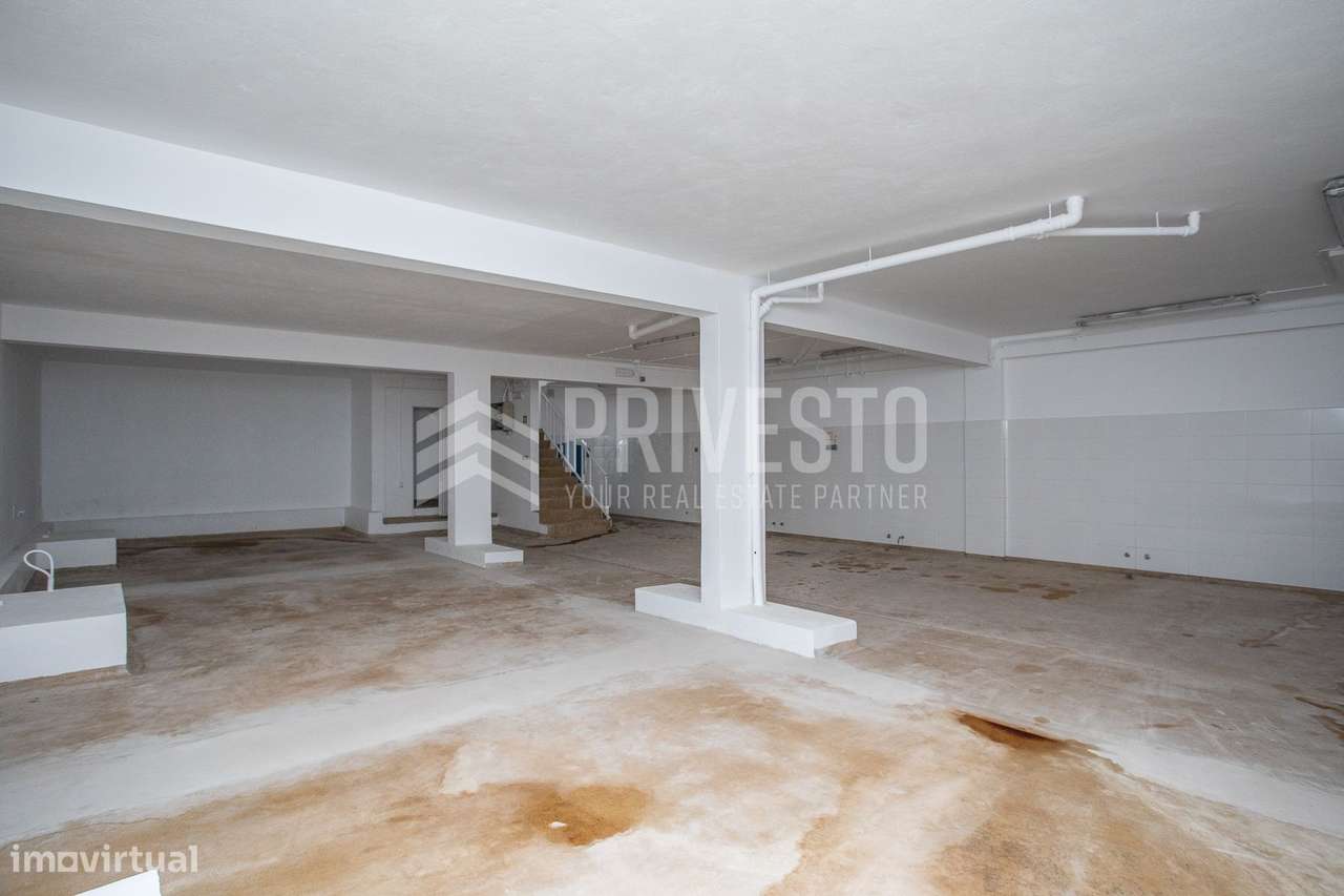 Moradia para Reabilitar inserida em terreno com 3000m2 - Quinta do Anj-10