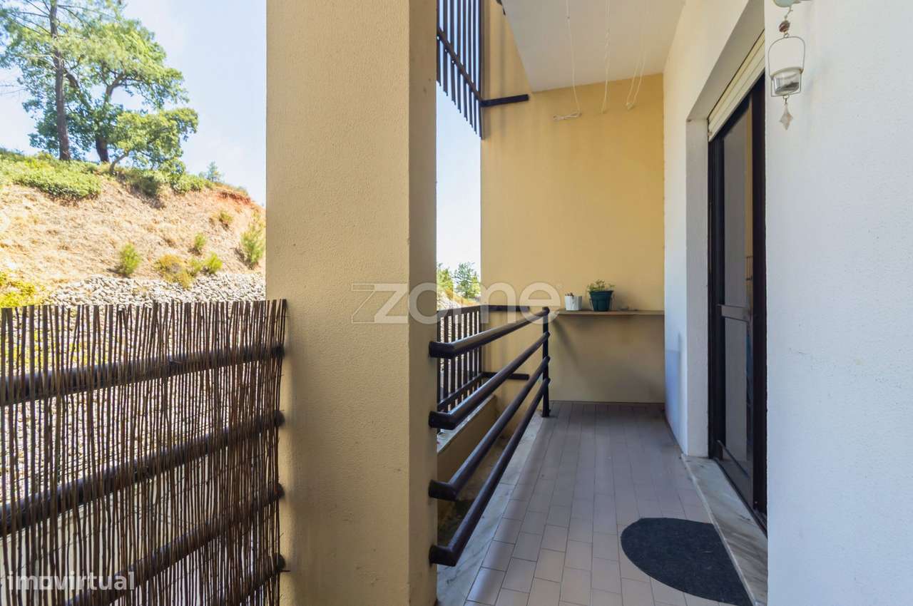 Apartamento T2 com Varanda em Monte Belo | Setúbal-17