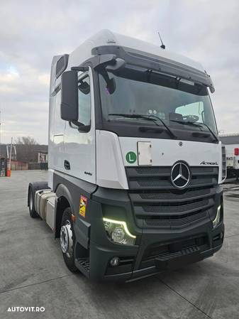 Mercedes-Benz Actros - 1