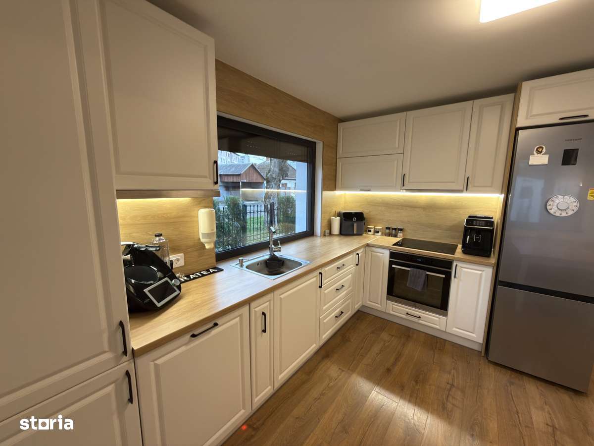 Casă premium complet renovată, garaj, 4 camere + birou, teren 390 mp-1