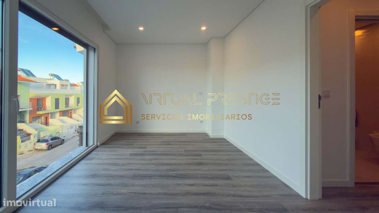 Moradia T4+1 nova de gaveto com piscina e garagem em Palhais + cave...-10