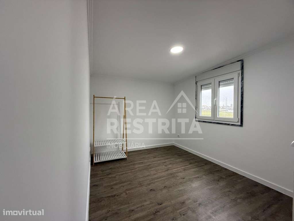 Moradia T2 com Piscina no Parque Verde em Fernão Ferro - Grande imagem: 5/26