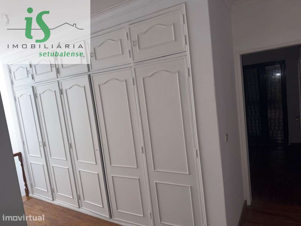 MORADIA T6 À VENDA EM  ALMADA COM GARAGEM-14