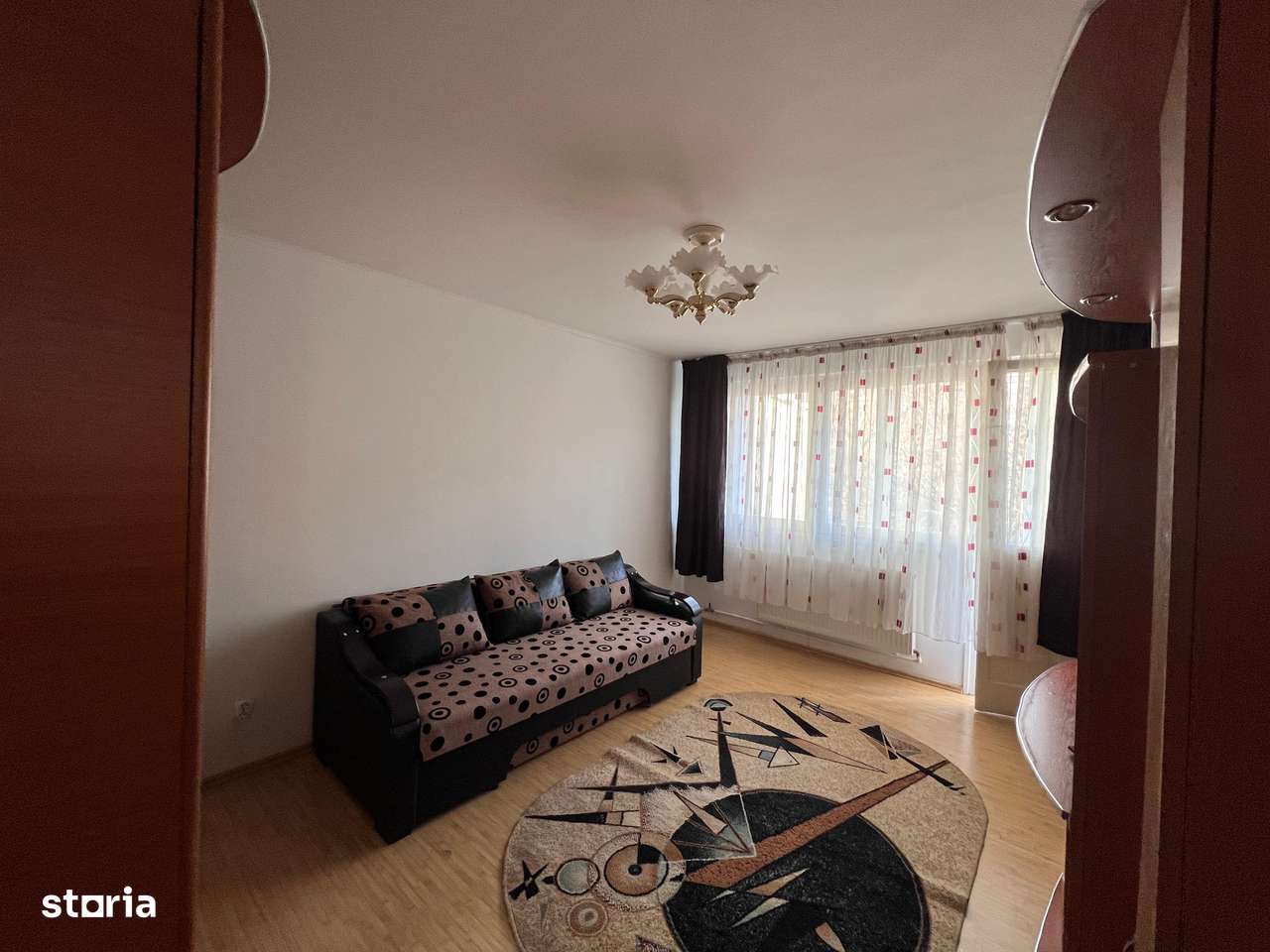 Proprietar inchiriez apartament 2 camere + loc de parcare - Imagine principală: 4/16