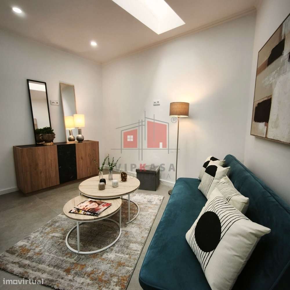 Apartamento T3 Remodelado em Benfica-6