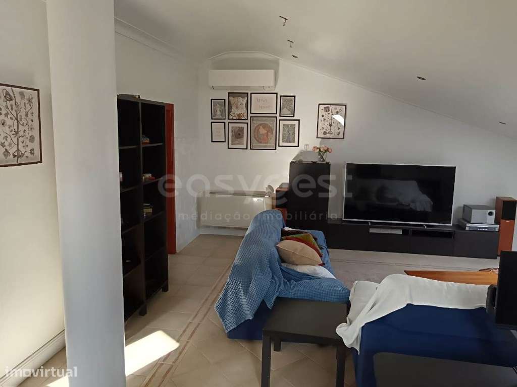 Prédio com 3 Frações no centro do Valado dos Frades - Grande imagem: 5/29