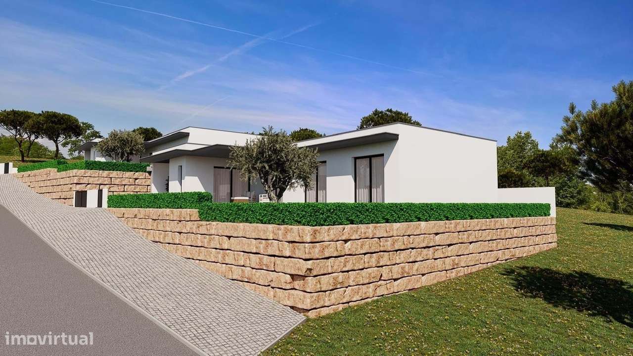 Moradia térrea com 3 quartos,    vista de Campo e piscina -  Cela ,-16