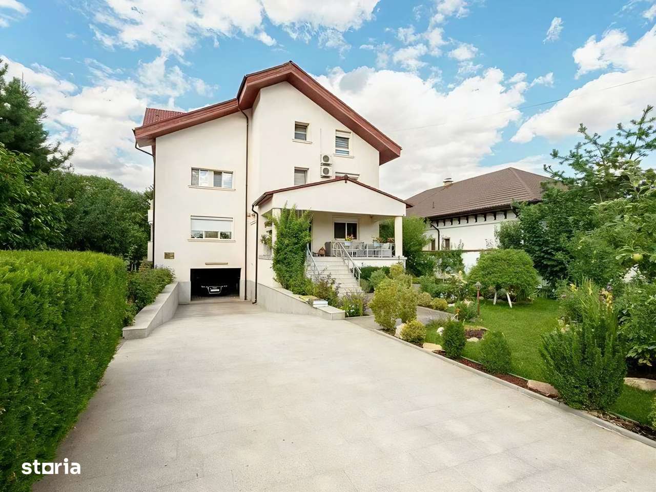 Vilă excepțională cu lift, piscina și teren de 1000 mp | VOLUNTARI-19